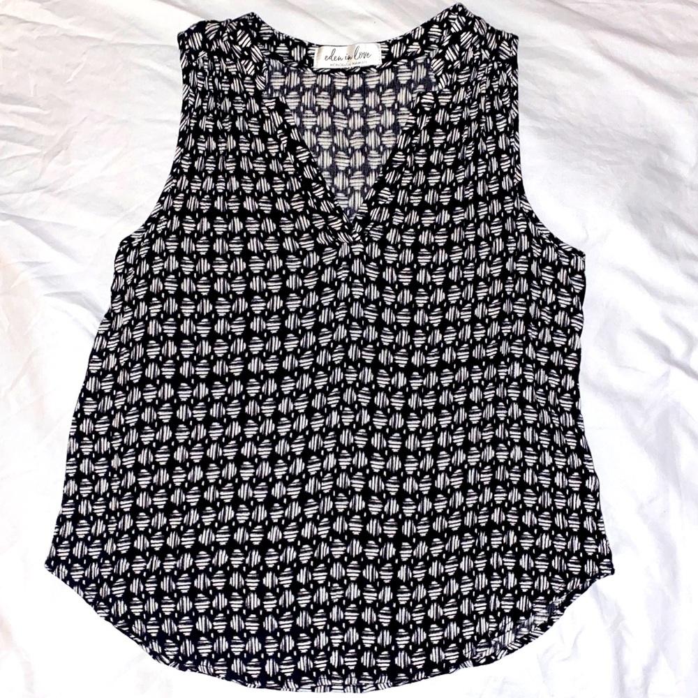 Eden in Love - black & white printed tank top Sz M